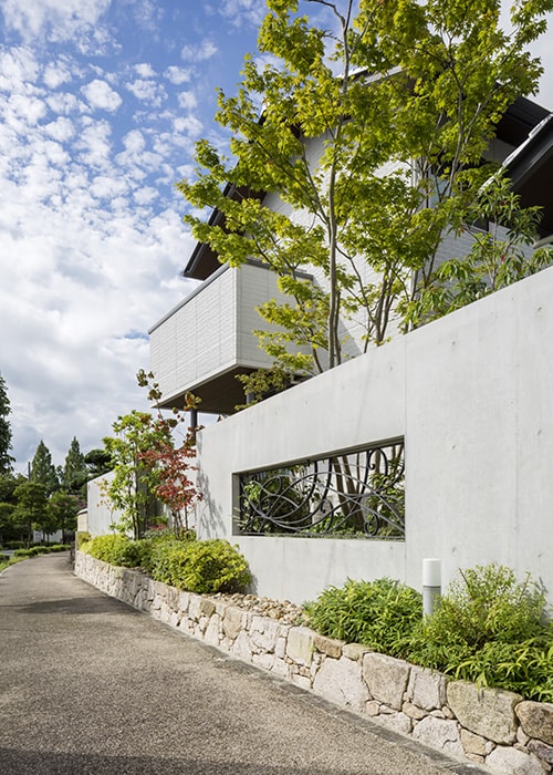 FACADE　六つの庭の家