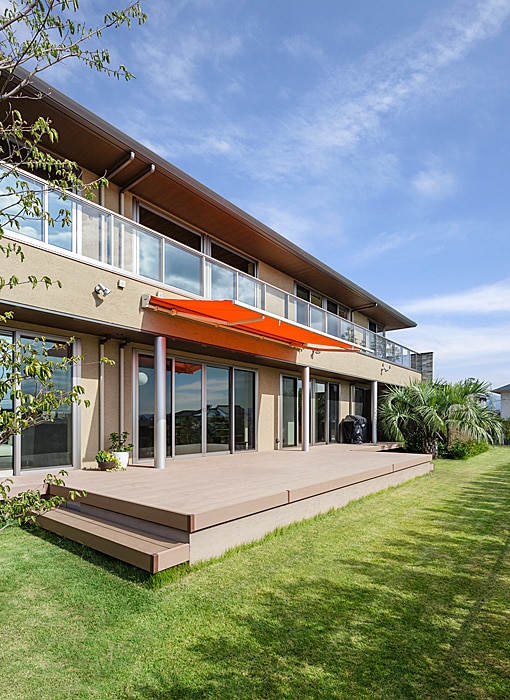 FACADE　空を感じる家　02