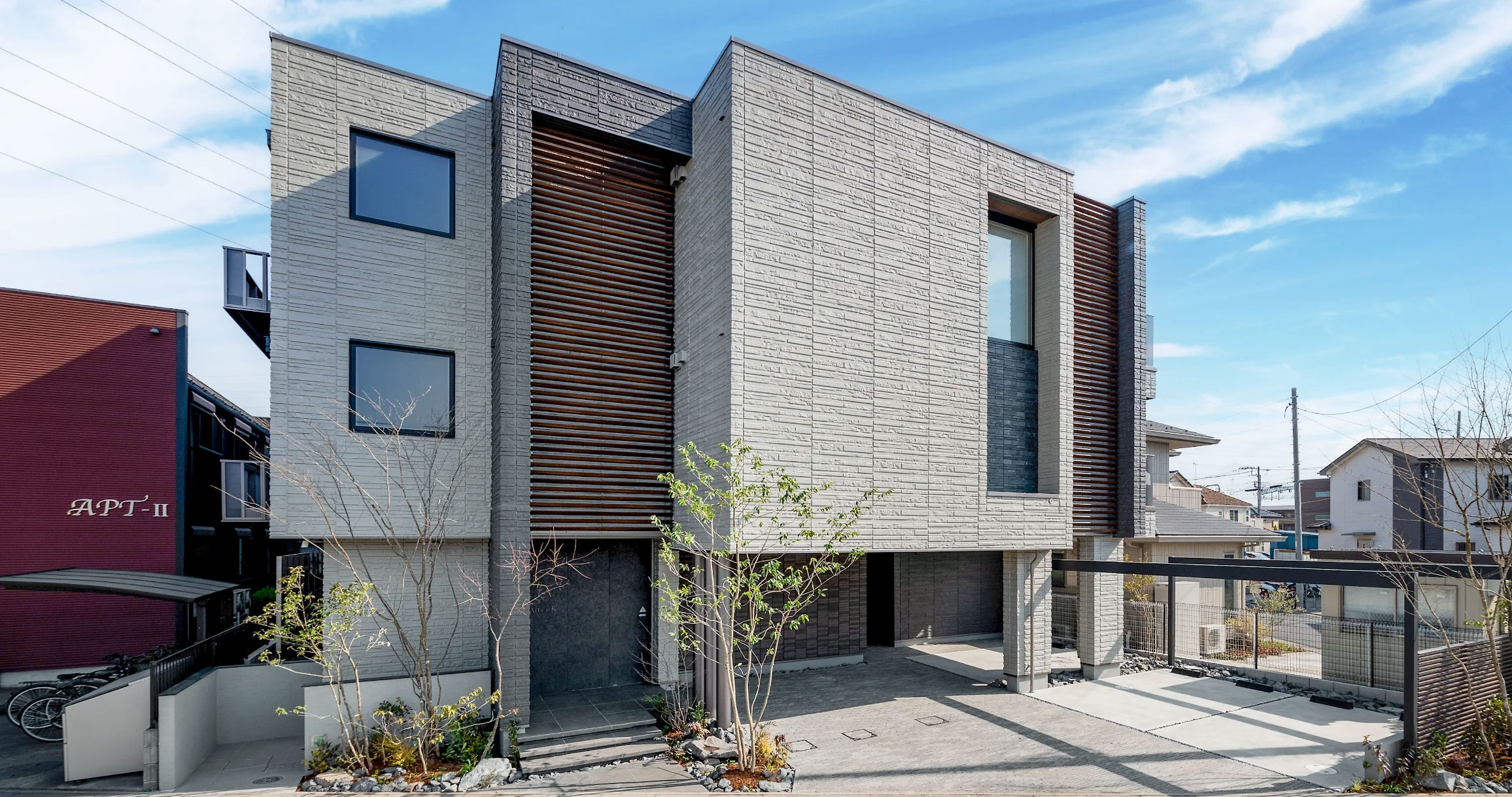 ３つのスクエアを強調した外観