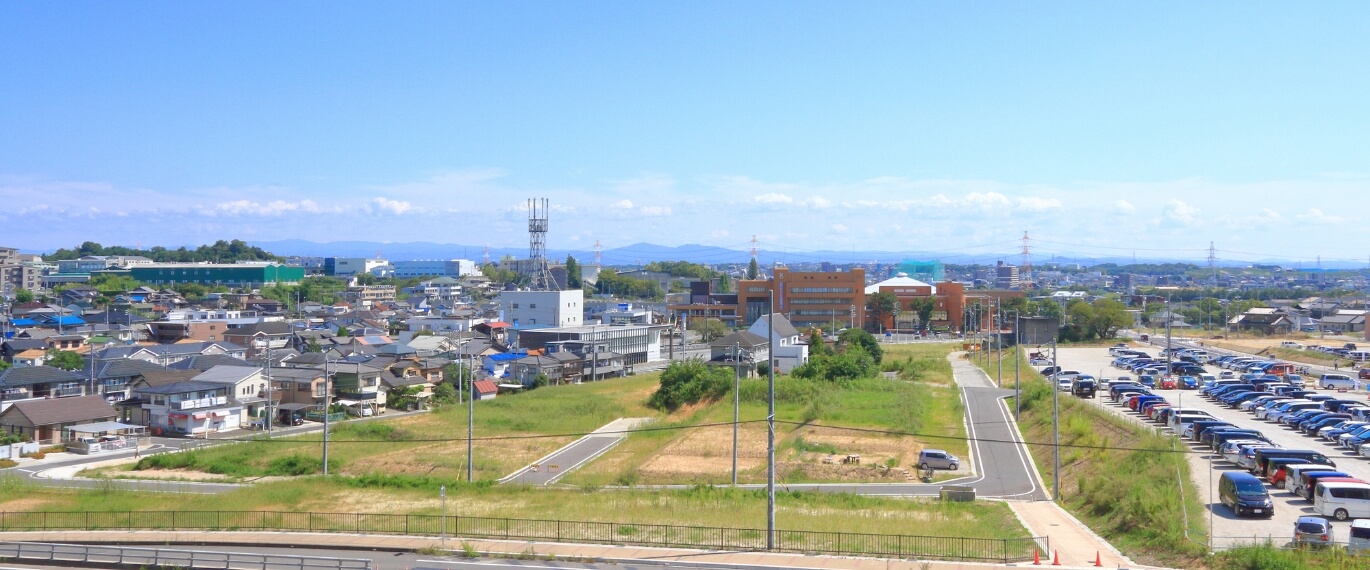 緑豊かな街の風景