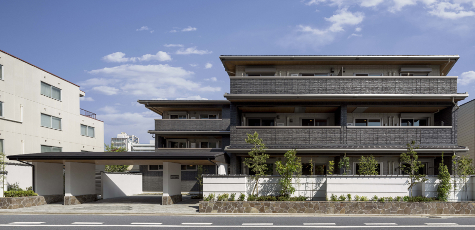 歴史薫る京都の中心地に建つ、高級ホテルライクシャーメゾン