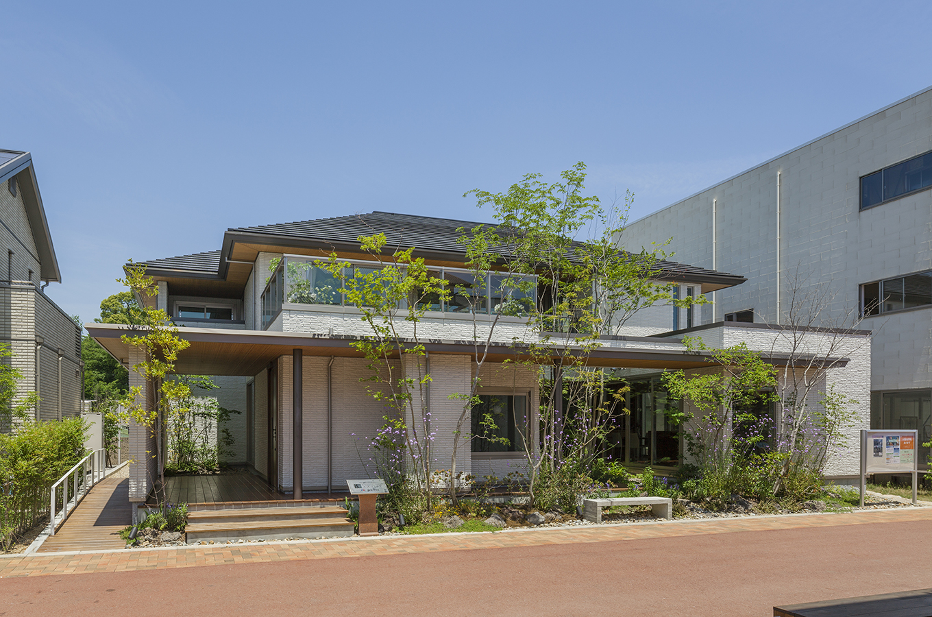 イズ・ロイエ　岡山OHK展示場