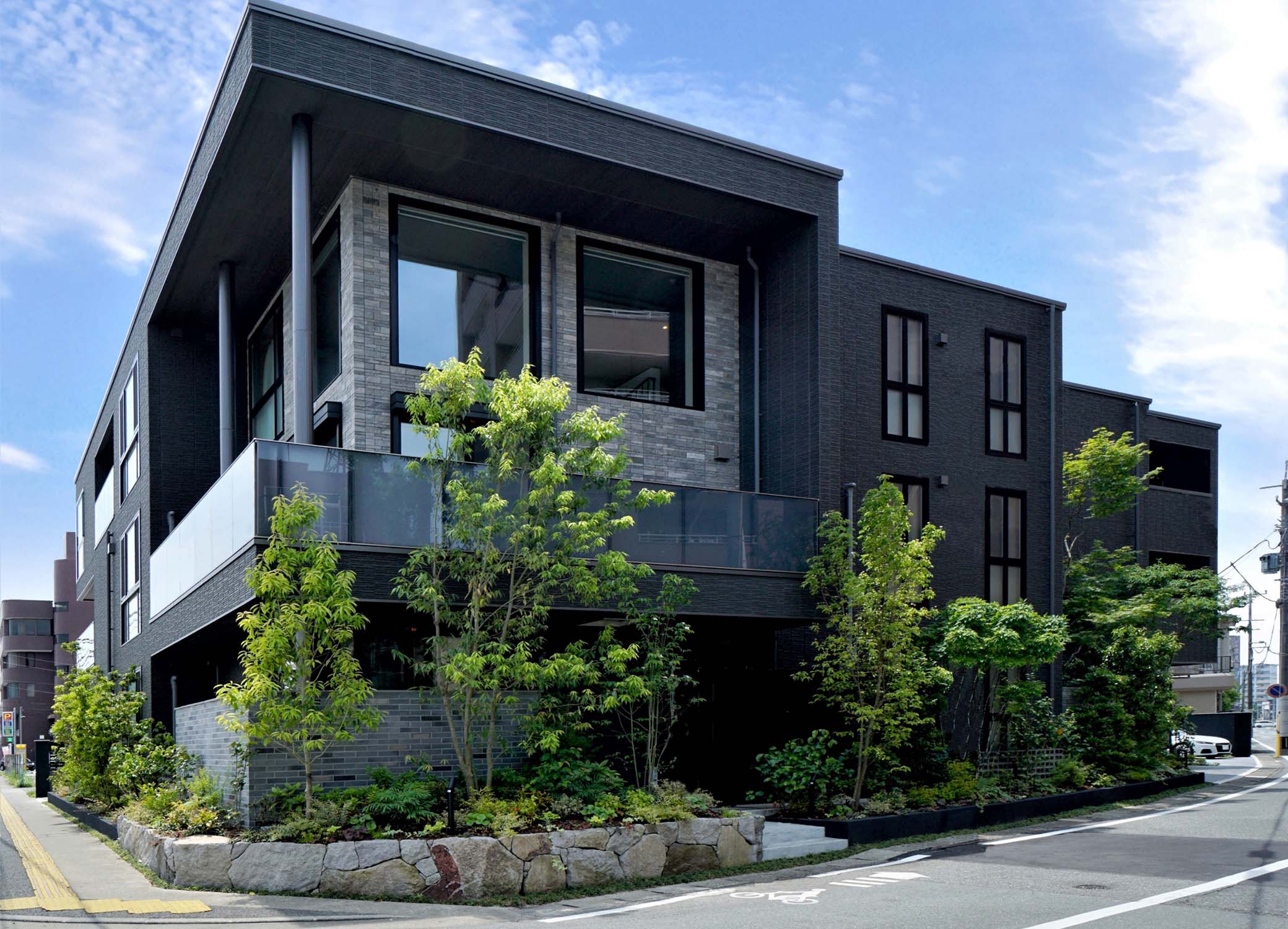 3階建て賃貸住宅外観
