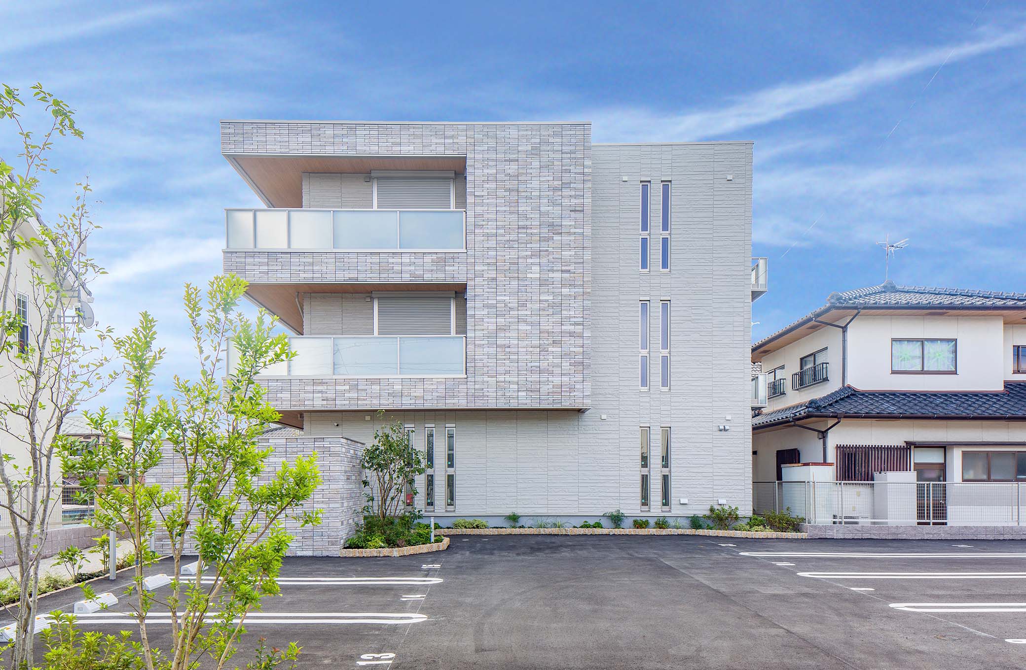 3階建て賃貸住宅外観